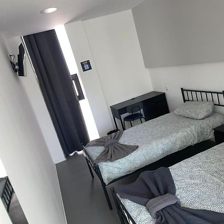 Hostal Nana B&B อาร์โรโย เด ลา เองกอมเมียนดา ภายนอก รูปภาพ