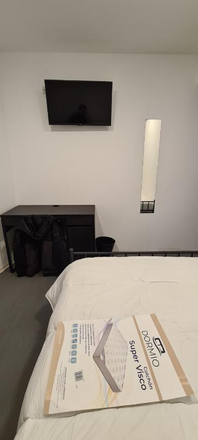 Hostal Nana B&B อาร์โรโย เด ลา เองกอมเมียนดา ภายนอก รูปภาพ